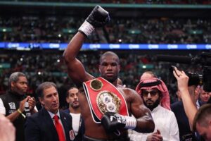 Read more about the article Daniel Dubois knocks out Anthony Joshua at Riyadh Season event in London